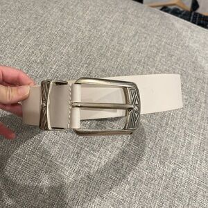 IRO. WHITE LEATHER BELT. SIZE 70
